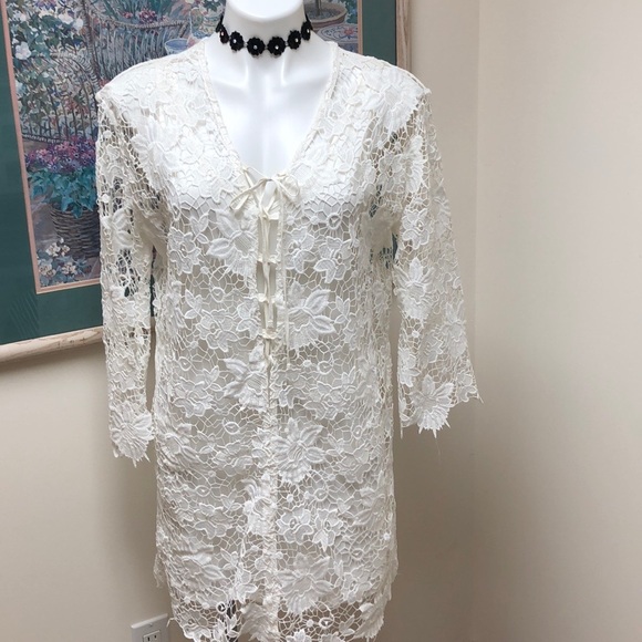 Zara Dresses & Skirts - ZARA SCALLOPED FLORAL LACE DRESS